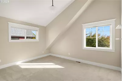 5801 S Kelly Ave, Portland, OR 97239 - Photo 28