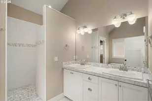 5801 S Kelly Ave, Portland, OR 97239 - Photo 22