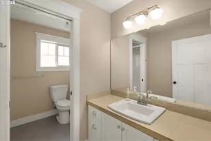 5801 S Kelly Ave, Portland, OR 97239 - Photo 26