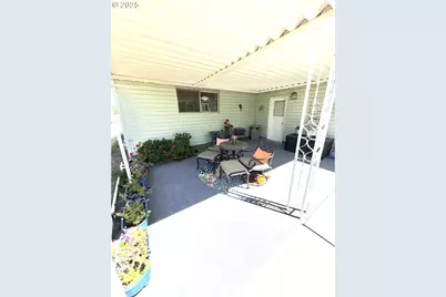 1073 Randolph Rd, Woodburn, OR 97071 - Photo 18