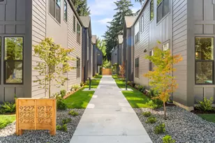 9215 N Seneca St, Portland, OR 97203 - Photo 2