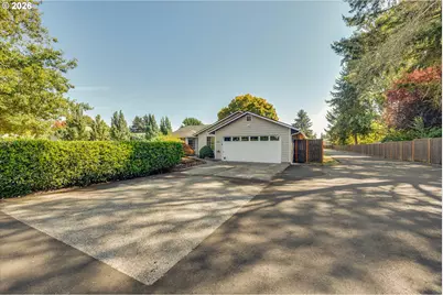 9811 NE 138th Ct, Vancouver, WA 98682 - Photo 2