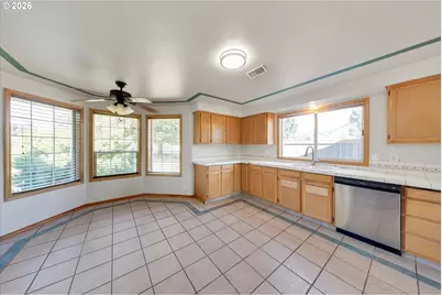 9811 NE 138th Ct, Vancouver, WA 98682 - Photo 14
