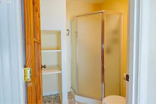 35271 McKenzie View Dr, Springfield, OR 97478 - Photo 14