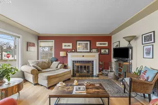 408 SW Chapman St, Sheridan, OR 97378 - Photo 4