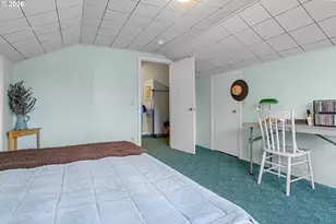 408 SW Chapman St, Sheridan, OR 97378 - Photo 30