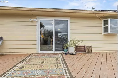 408 SW Chapman St, Sheridan, OR 97378 - Photo 34