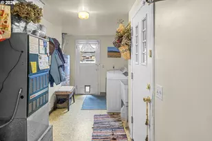 408 SW Chapman St, Sheridan, OR 97378 - Photo 18