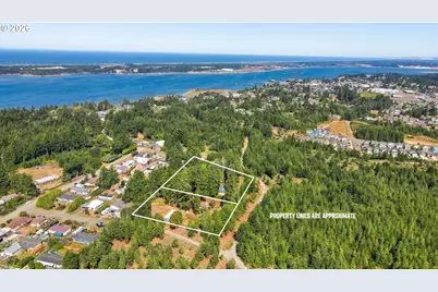 1040 Jefferson St, Coos Bay, OR 97420 - Photo 2