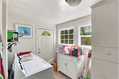 1040 Jefferson St, Coos Bay, OR 97420 - Photo 36