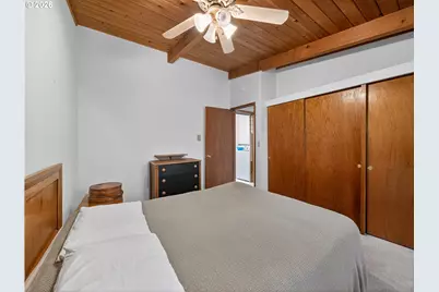 4833 SW Buddington St, Portland, OR 97219 - Photo 14
