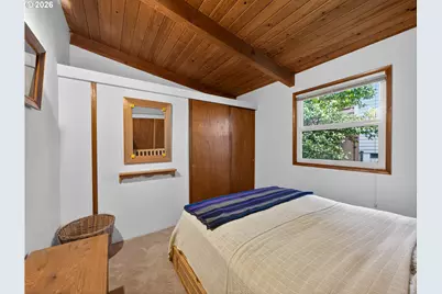 4833 SW Buddington St, Portland, OR 97219 - Photo 16