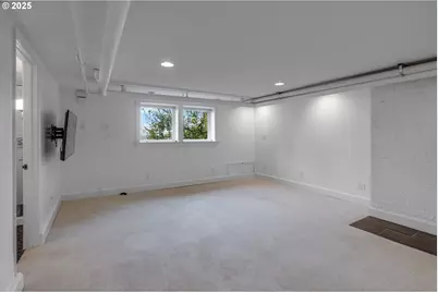 2966 NW Cornell Rd, Portland, OR 97210 - Photo 26