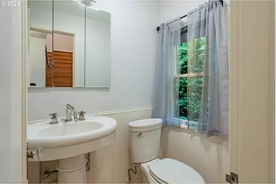 2966 NW Cornell Rd, Portland, OR 97210 - Photo 14