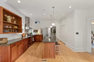 908 NW 25th Ave, Portland, OR 97210 - Photo 10