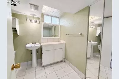 10505 SE Long St, Portland, OR 97266 - Photo 18