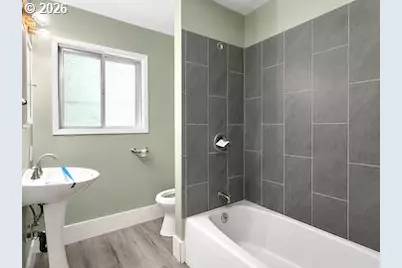 10505 SE Long St, Portland, OR 97266 - Photo 10