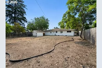 10505 SE Long St, Portland, OR 97266 - Photo 28