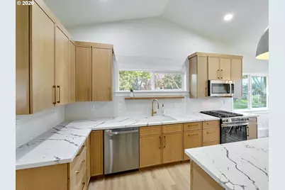 7911 SE Sunnyside Dr, Milwaukie, OR 97222 - Photo 12