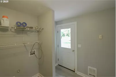 58798 Fairview Rd, Coquille, OR 97423 - Photo 32