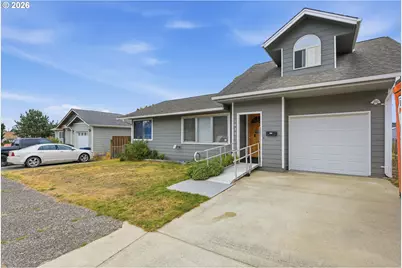 1635 Garfield St, North Bend, OR 97459 - Photo 2