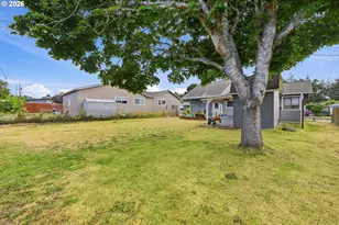 1635 Garfield St, North Bend, OR 97459 - Photo 28