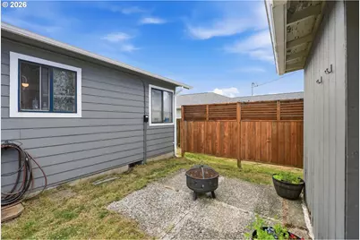 1635 Garfield St, North Bend, OR 97459 - Photo 30