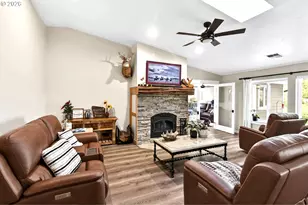 91403 Marbrook Ln, Blue River, OR 97413 - Photo 12