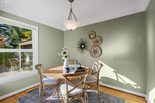 7821 SW Greenwood Dr, Portland, OR 97223 - Photo 8