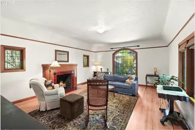 608 NE Floral Pl, Portland, OR 97232 - Photo 6