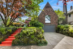 608 NE Floral Pl, Portland, OR 97232 - Photo 2
