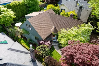 608 NE Floral Pl, Portland, OR 97232 - Photo 34