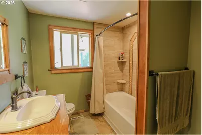 686 Murdock Dr, Oakland, OR 97462 - Photo 16