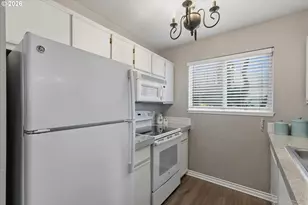 20920 Fawn Ct, West Linn, OR 97068 - Photo 10
