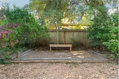 9244 N Allegheny Ave, Portland, OR 97203 - Photo 32
