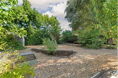 9244 N Allegheny Ave, Portland, OR 97203 - Photo 38