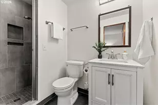 9042 SW Monterey Pl, Portland, OR 97225 - Photo 16