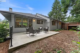 9042 SW Monterey Pl, Portland, OR 97225 - Photo 24