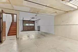 9042 SW Monterey Pl, Portland, OR 97225 - Photo 26