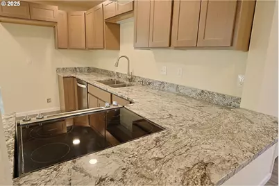 2518 Pacific Ave, North Bend, OR 97459 - Photo 18