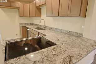 2518 Pacific Ave, North Bend, OR 97459 - Photo 18