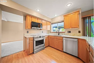 1398 SE 12th Loop, Canby, OR 97013 - Photo 8