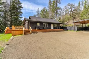 24990 Hwy 62, Trail, OR 97541 - Photo 18