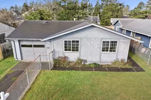 2440 Pine St, Seaside, OR 97138 - Photo 2