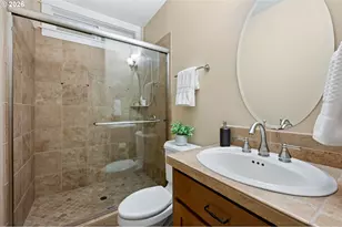 1991 Country Club Rd, Lake Oswego, OR 97034 - Photo 18