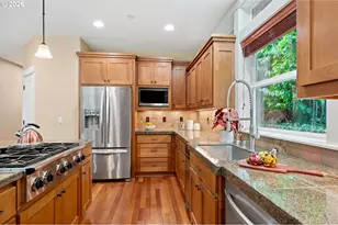 1991 Country Club Rd, Lake Oswego, OR 97034 - Photo 10