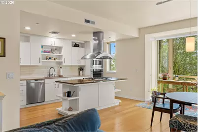 4280 S Corbett Ave #201, Portland, OR 97239 - Photo 12
