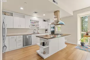 4280 S Corbett Ave, Portland, OR 97239 - Photo 12
