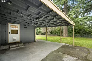 1945 NE Bell Dr, Portland, OR 97220 - Photo 30