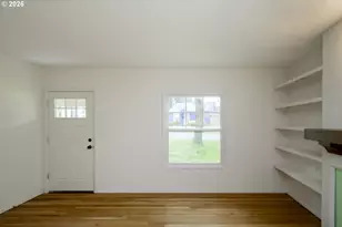 1945 NE Bell Dr, Portland, OR 97220 - Photo 4